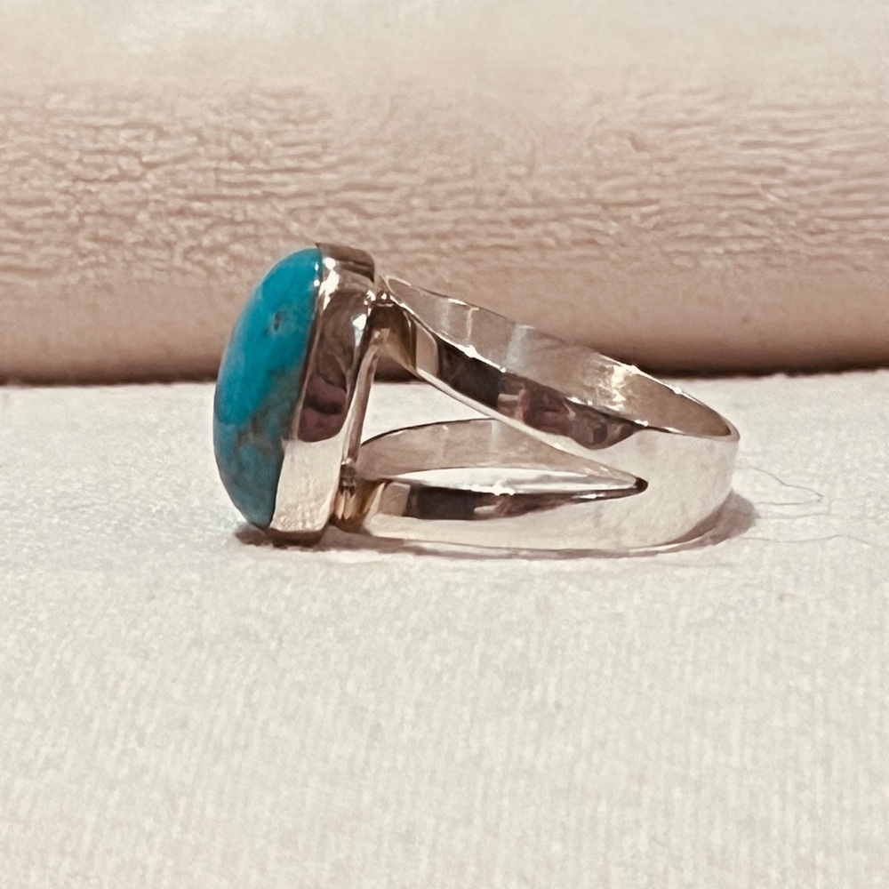 Turquoise Stone Silver Ring - Picture 8 of 11